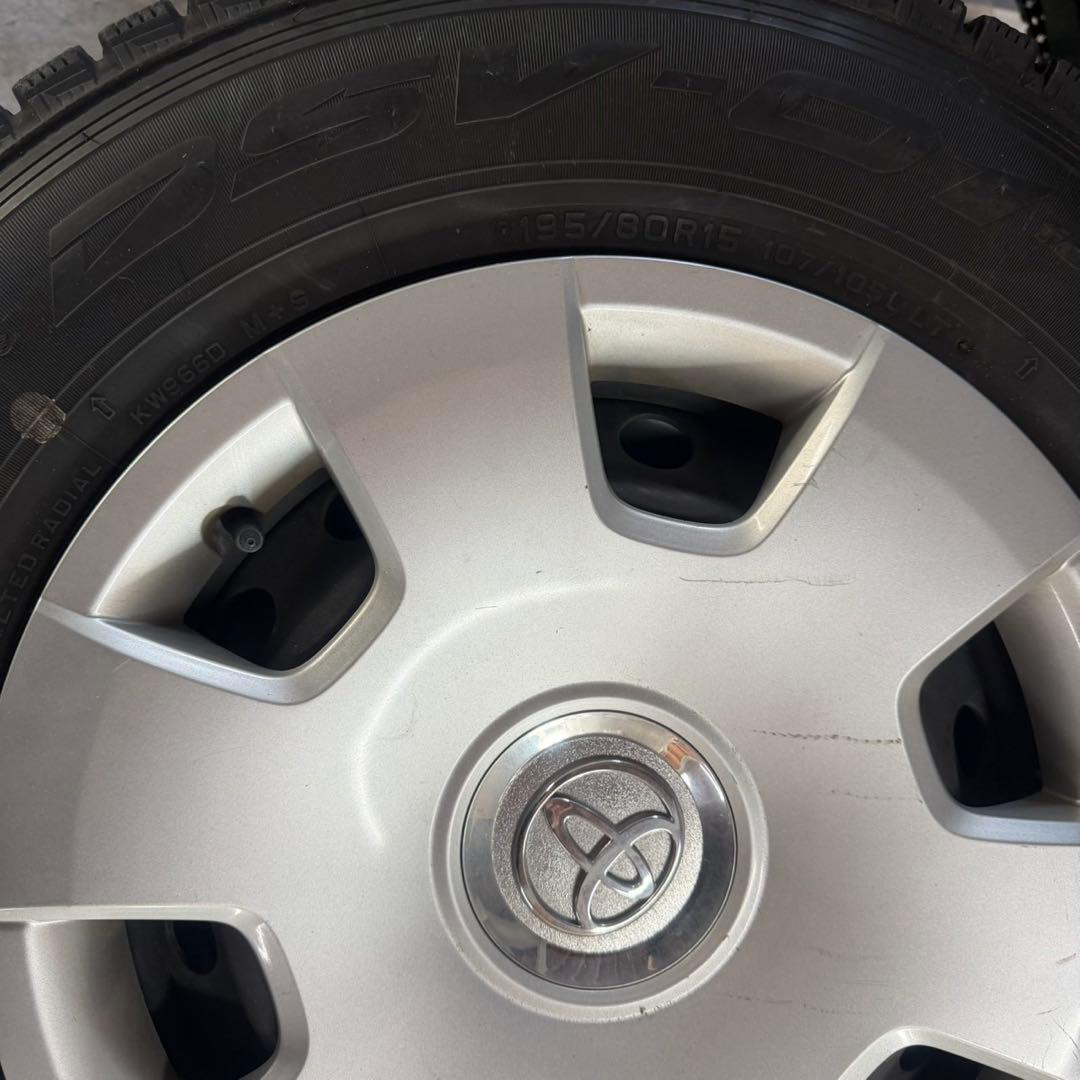 ［最終値下］ハイエース　スタッドレスタイヤ　純正ホイール　セット