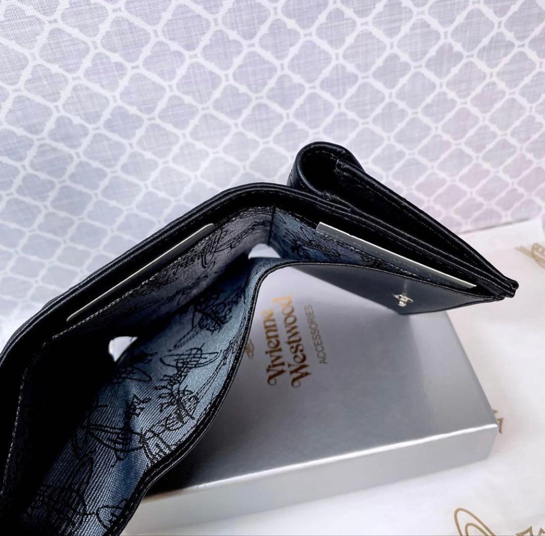 【内柄も素敵☆最新】Vivienne Westwood 三折財布 マット黒