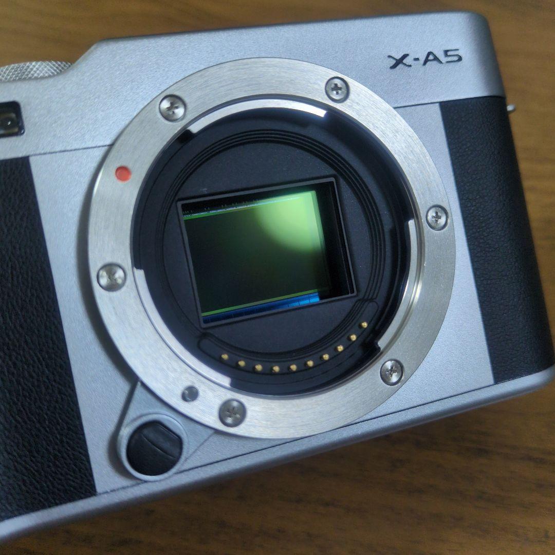 FUJIFILM X-A5 ミラーレス一眼 レンズキット おまけつき