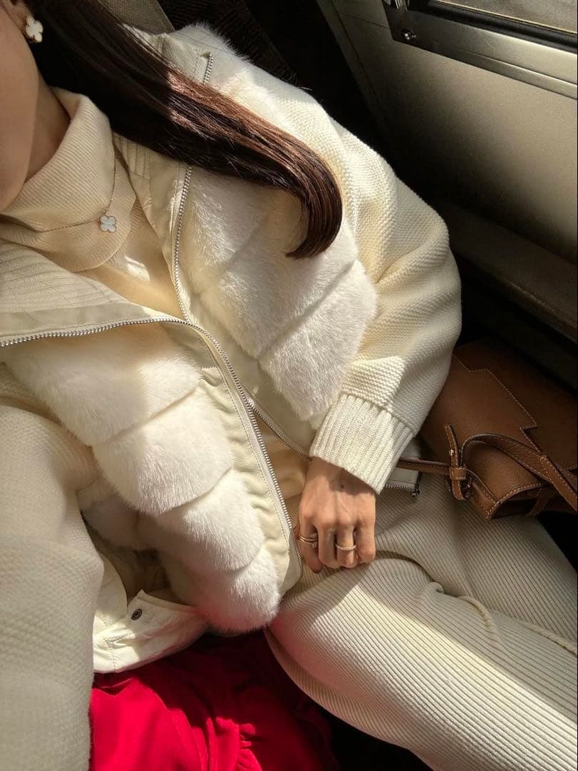 dholic同型　2WAYニットスリーブエコファーダウンジャンパー