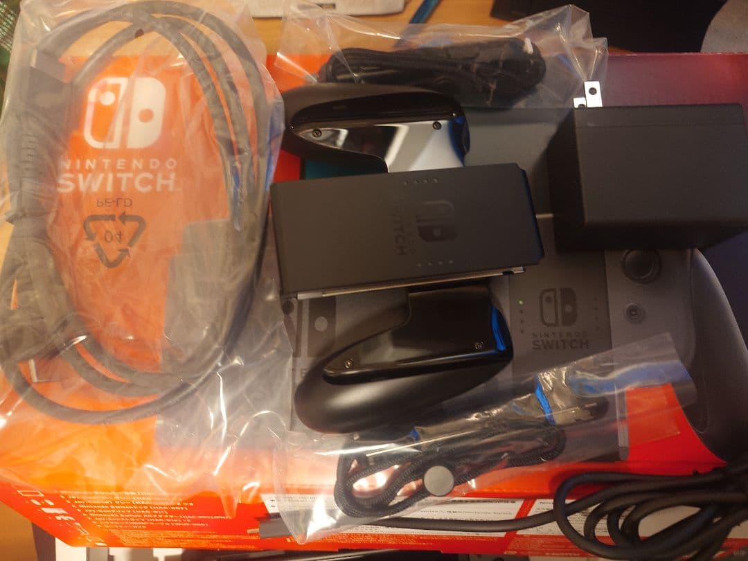 NINTENDO switch　グレー