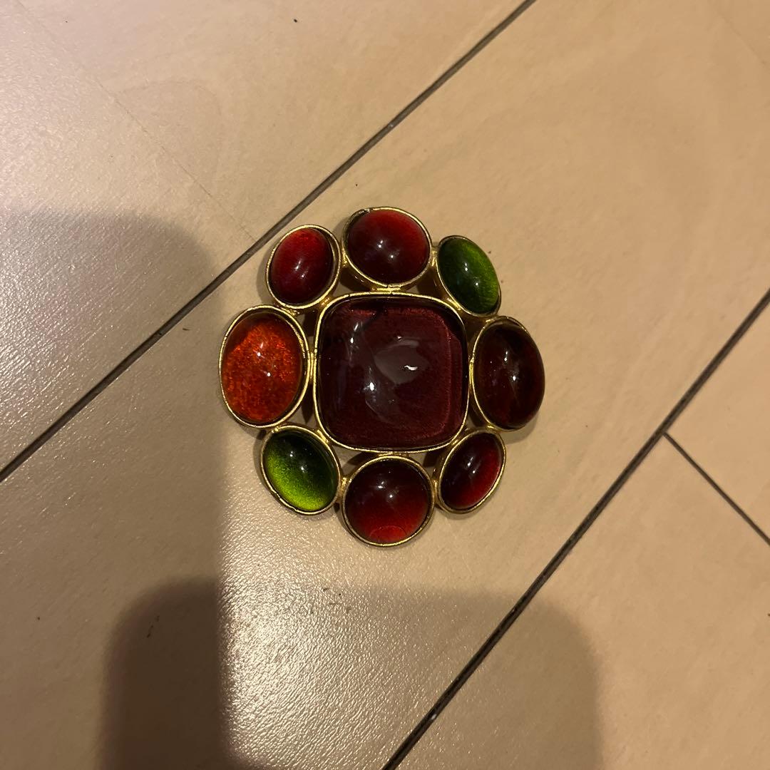 ヴィンテージブローチ　ストーン　カラフル　ゴールド　フィリップフェランディス