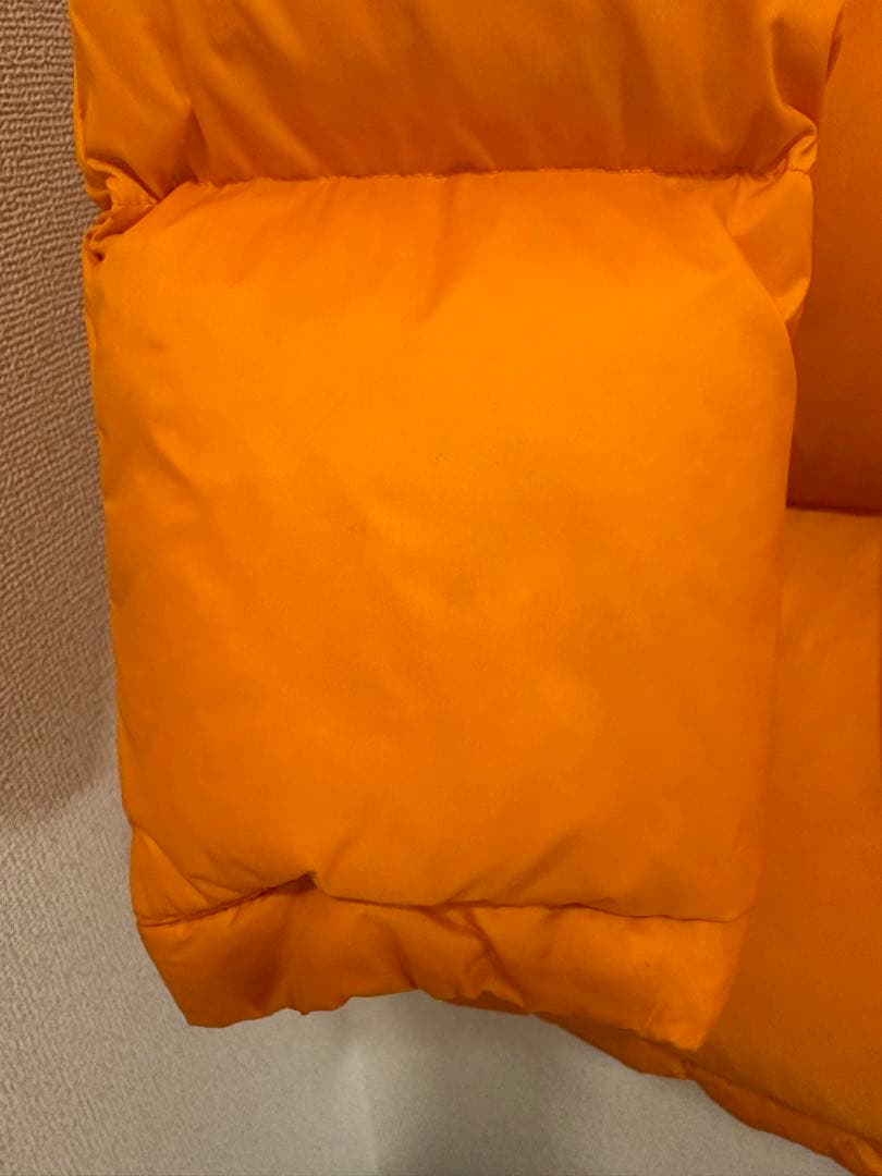 Acne Studios オレンジ ダウンジャケット