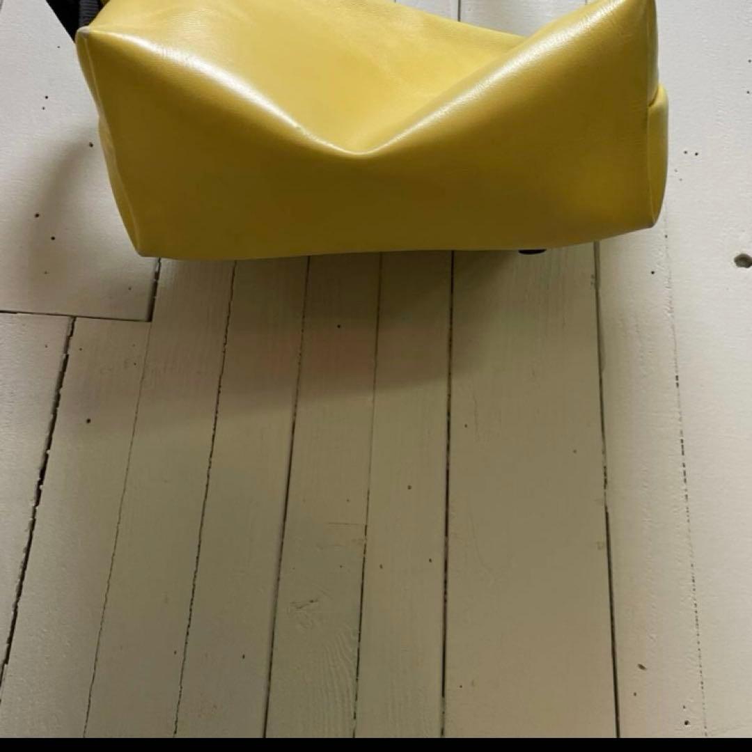 Uni&co.メッセンジャーバッグ　ヌメ革　レザーバック　黄XZ 3736ADU