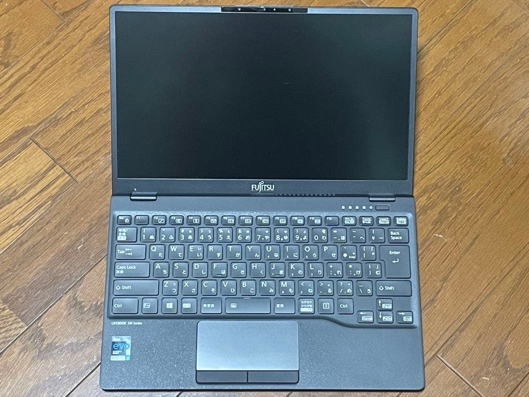 超軽量PC！ 富士通 LIFEBOOK UH90/F3