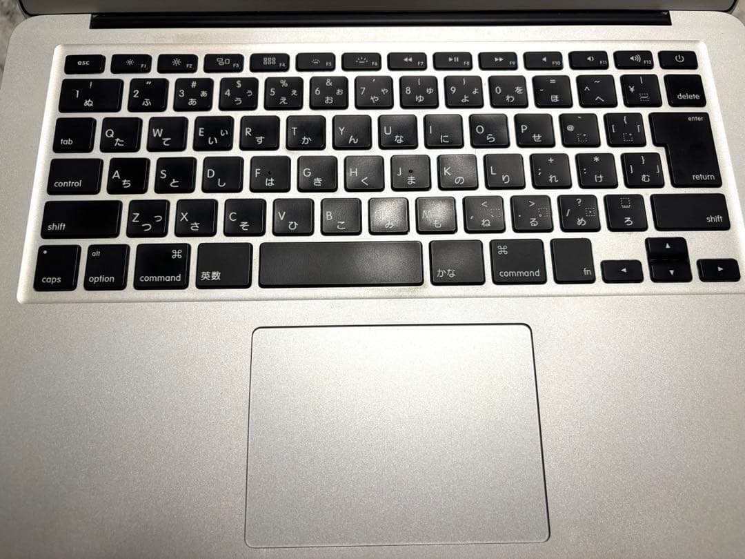 MacBook Air 2017 13インチ / 8GB / 初期化済み
