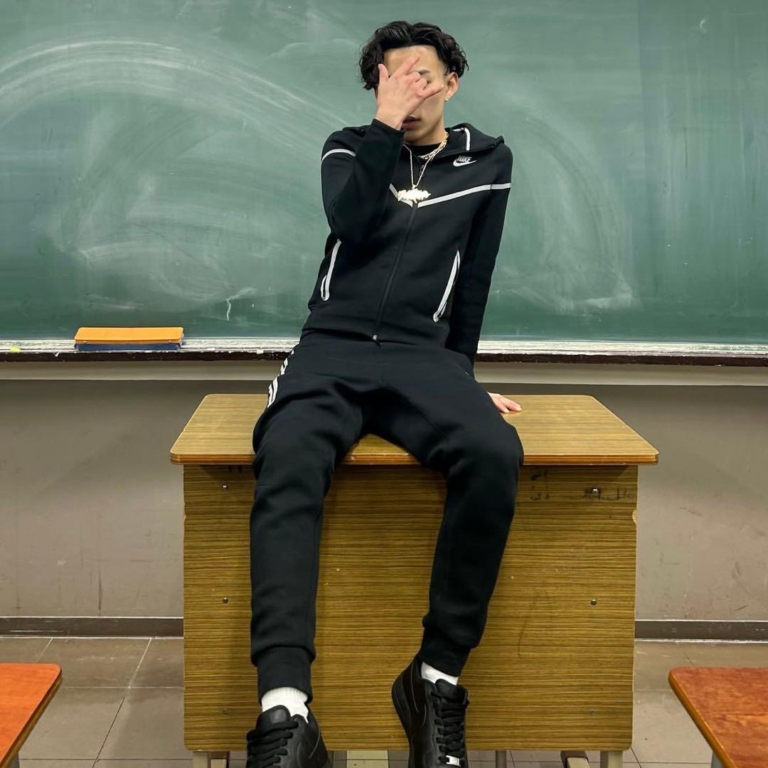 吉*類様 Tee shyne着用　反射テックフリース