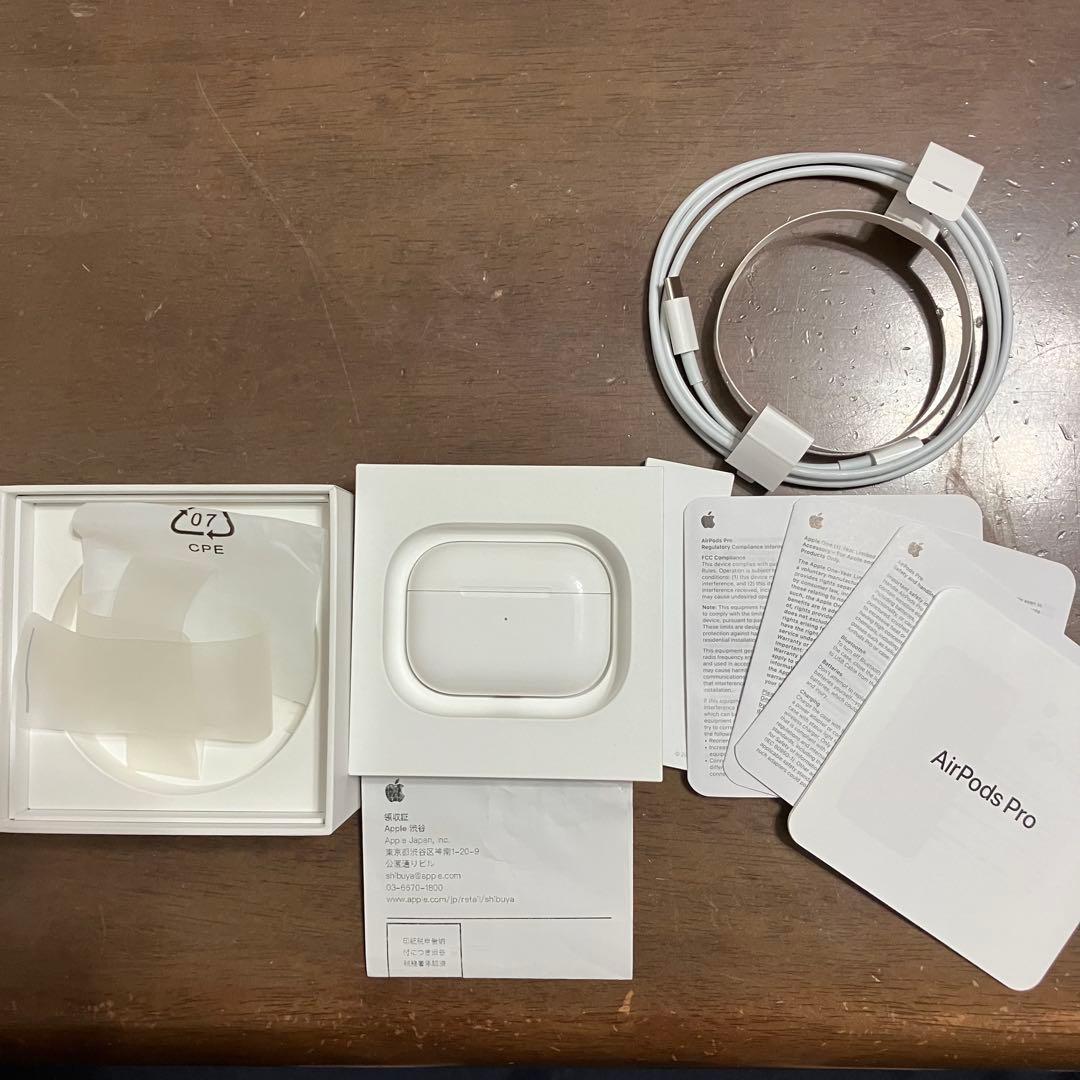 【中古送料込】AirPods Pro 第一世代 付属品付き おまけ付き