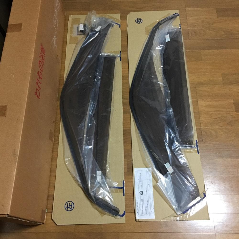 Ｙ【保管品】ダイハツ純正 ムーヴキャンバス ワイドバイザー L900系 １台分