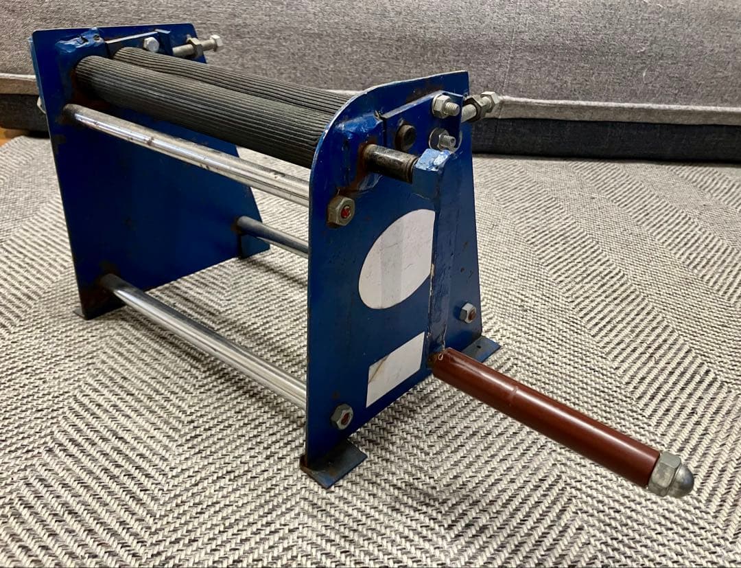 【丸洗い可】手回しタケノコ皮むき機