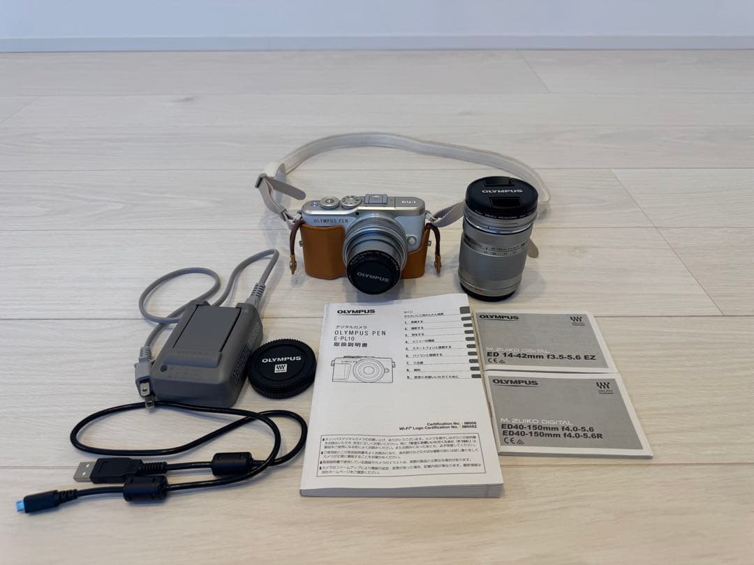 OLYMPUS PEN E-PL10 ホワイト望遠レンズ40-150mm付き