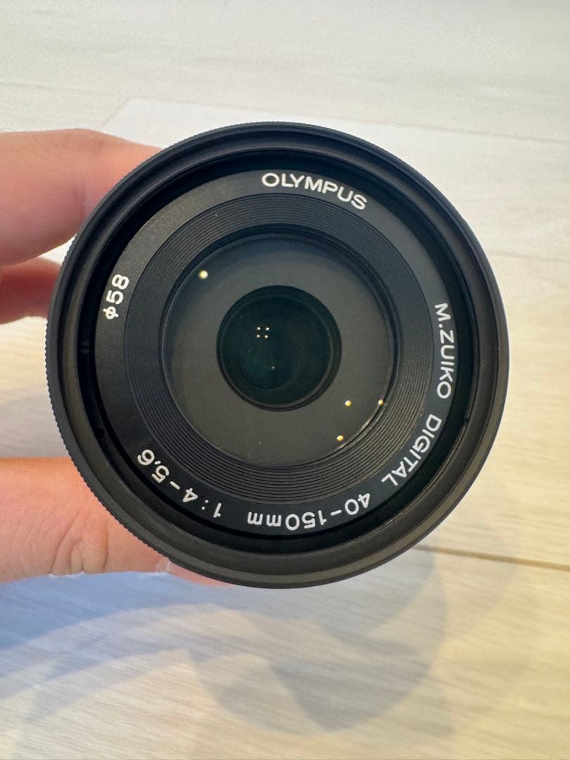 OLYMPUS PEN E-PL10 ホワイト望遠レンズ40-150mm付き