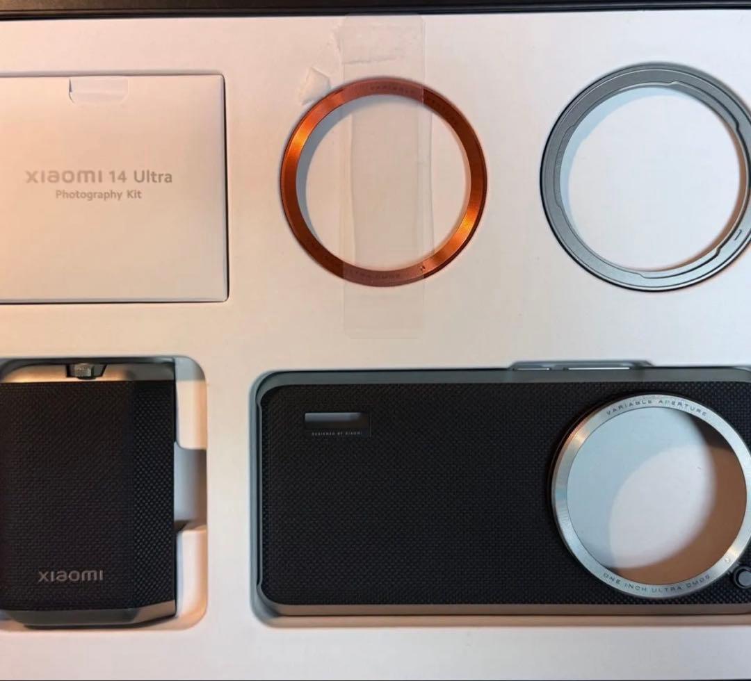 Xiaomi 14 Ultra 本体 + Photography kit
