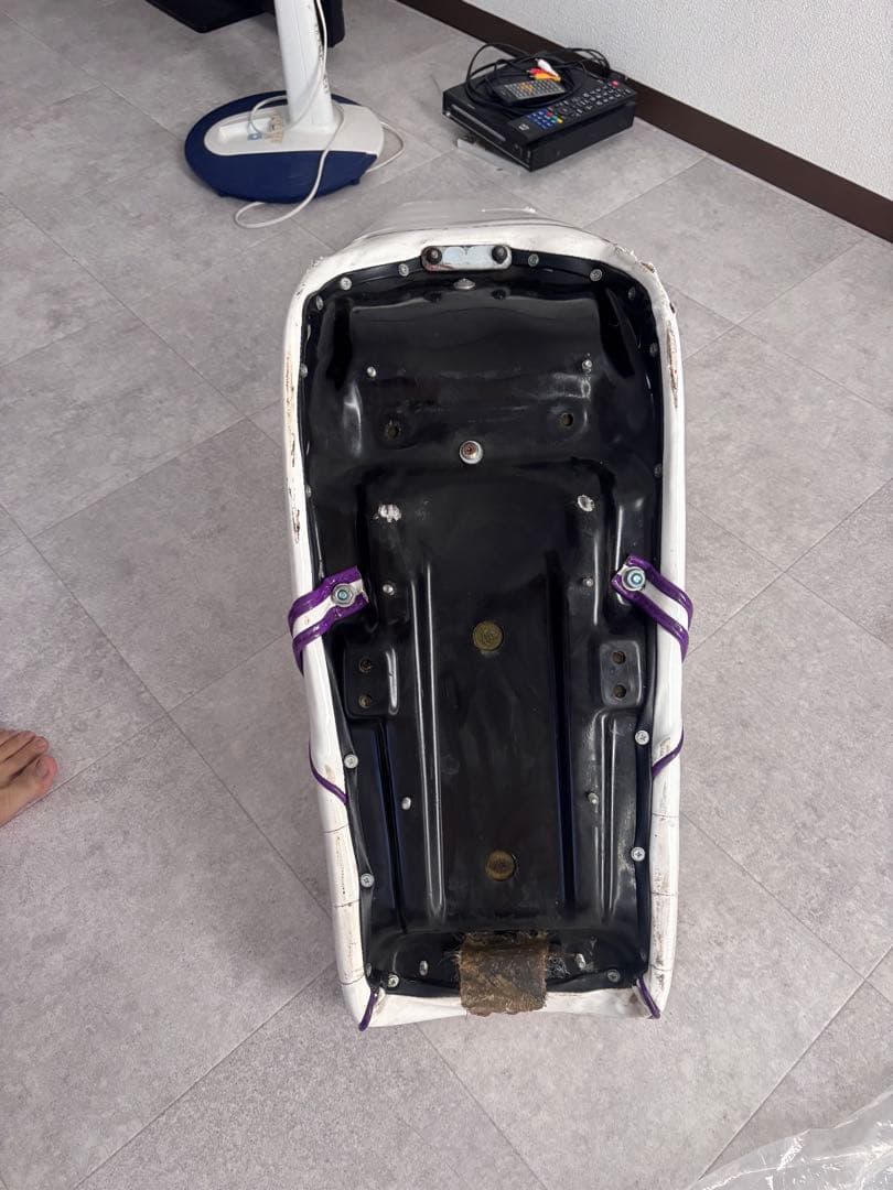 gsx250e gsx400e ザリ　三段シート　オオカワ　大川