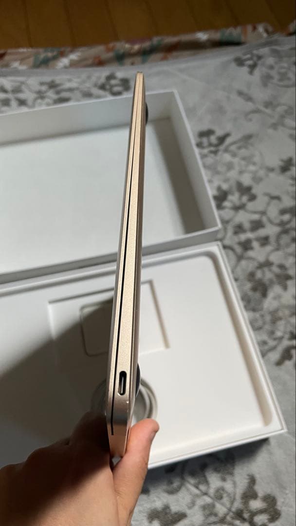 ジャンクMacBook 12インチ2015モデル500GB MacOS　本体と箱