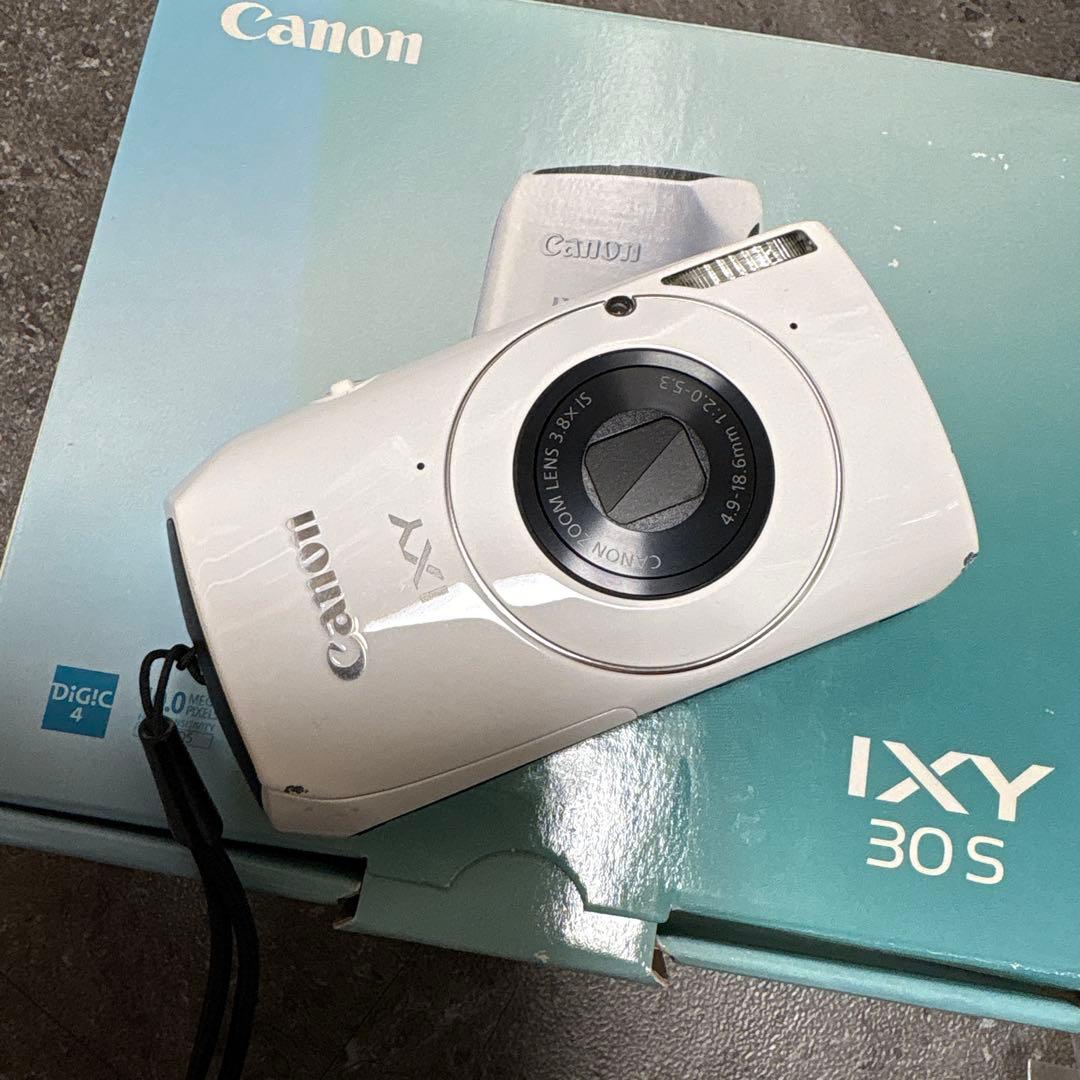 Canon　デジタルカメラ　ixy 30s ホワイト