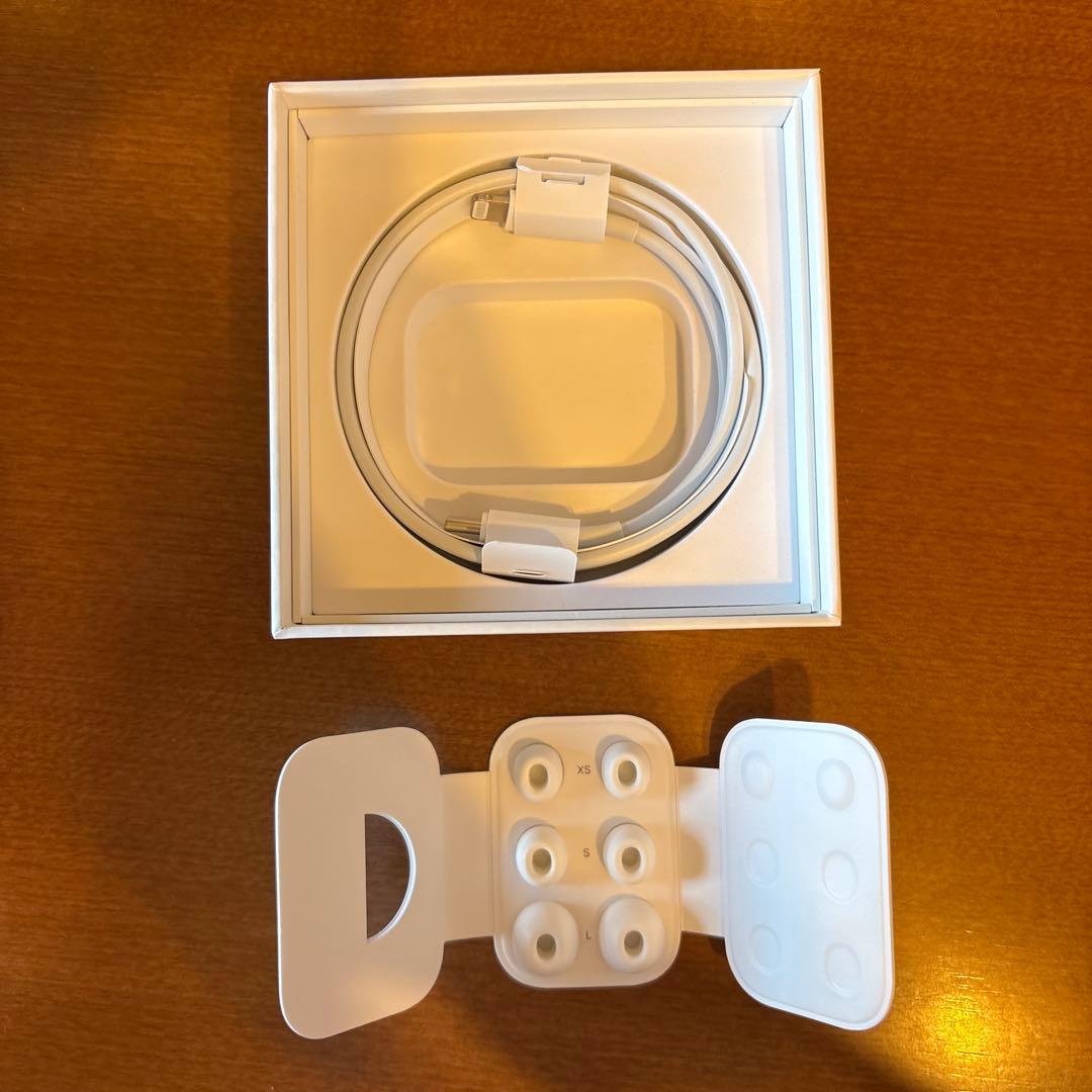 AirPods Pro 第2世代 本体 ホワイト 充電ケーブル付き