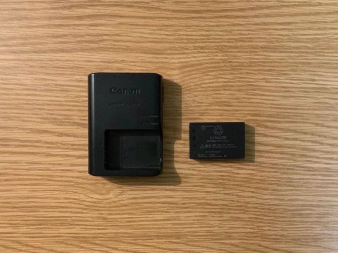 ✴︎キヤノン　カメラ　Canon EOS M10 レンズ付き