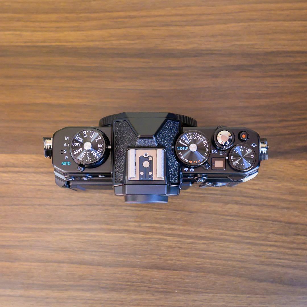 Nikon Z fc ミラーレス一眼カメラ　本体　ブラック