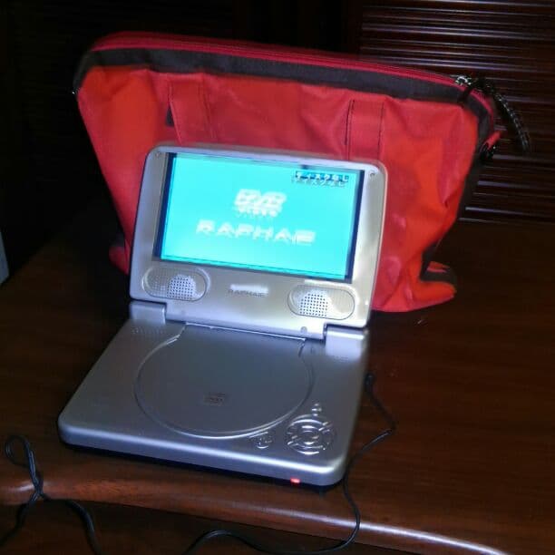 ポータブル　DVD プレイヤー