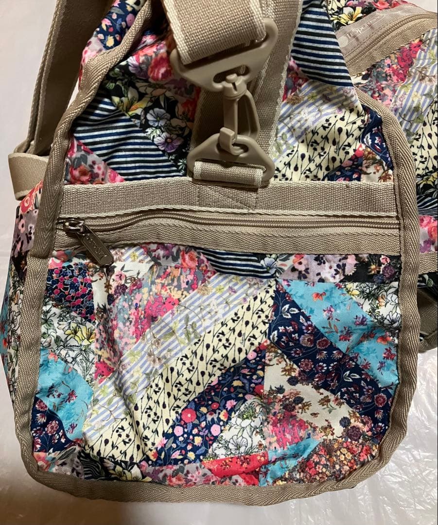 超美品　LeSportsac メモリーフローラルキルト　大型　ボストン