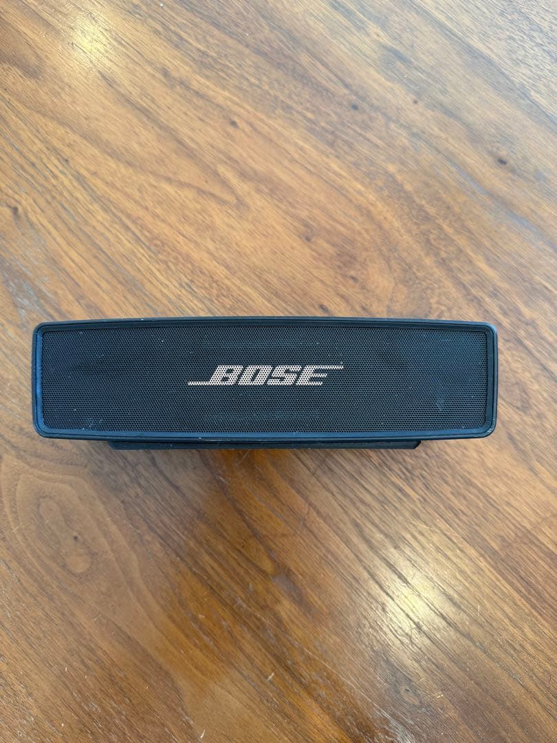 Bose ワイヤレススピーカー 本体と充電ドック