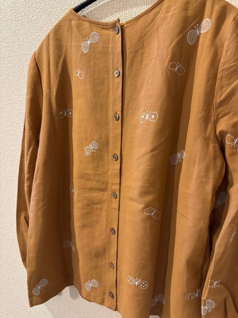 【新品未使用】ミナペルホネンchoucho ブラウスbrown 38