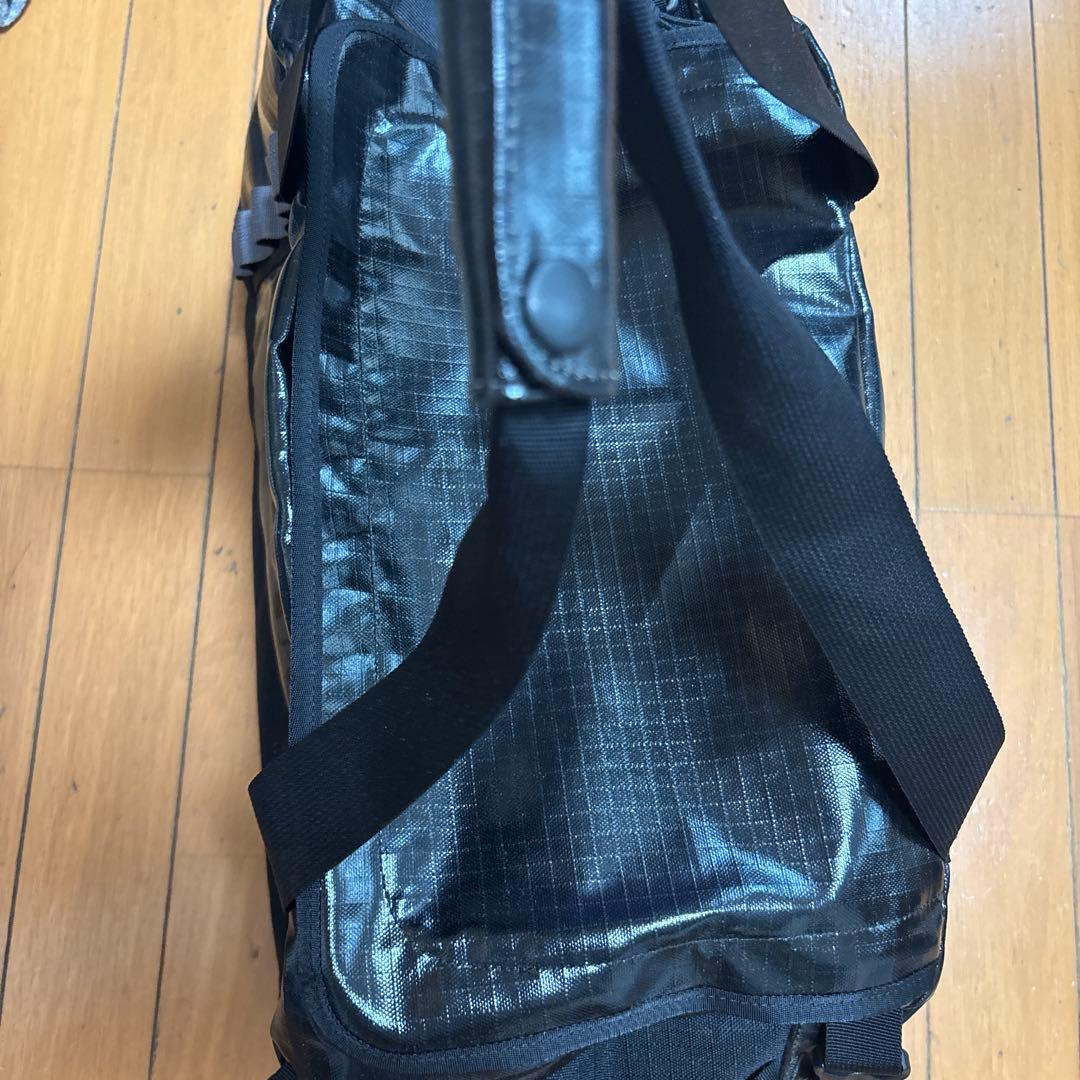 patagonia ボストンバッグ ブラック 45ℓ