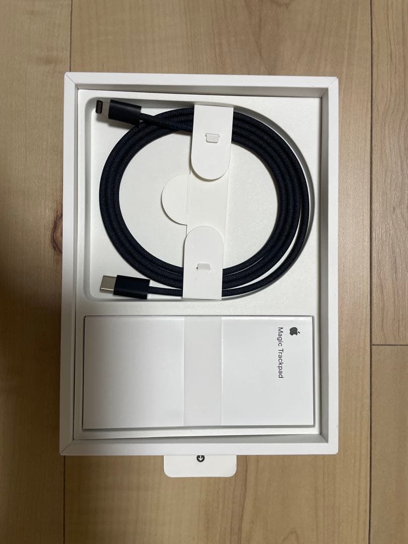 Magic Trackpad ブラック lightning 中ケーブル付き