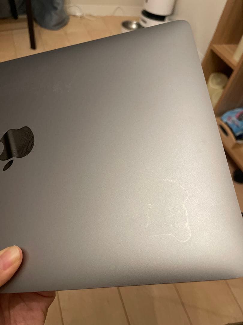 MacBook Air (M1, 2020)Apple M1チップ、メモリ8GB