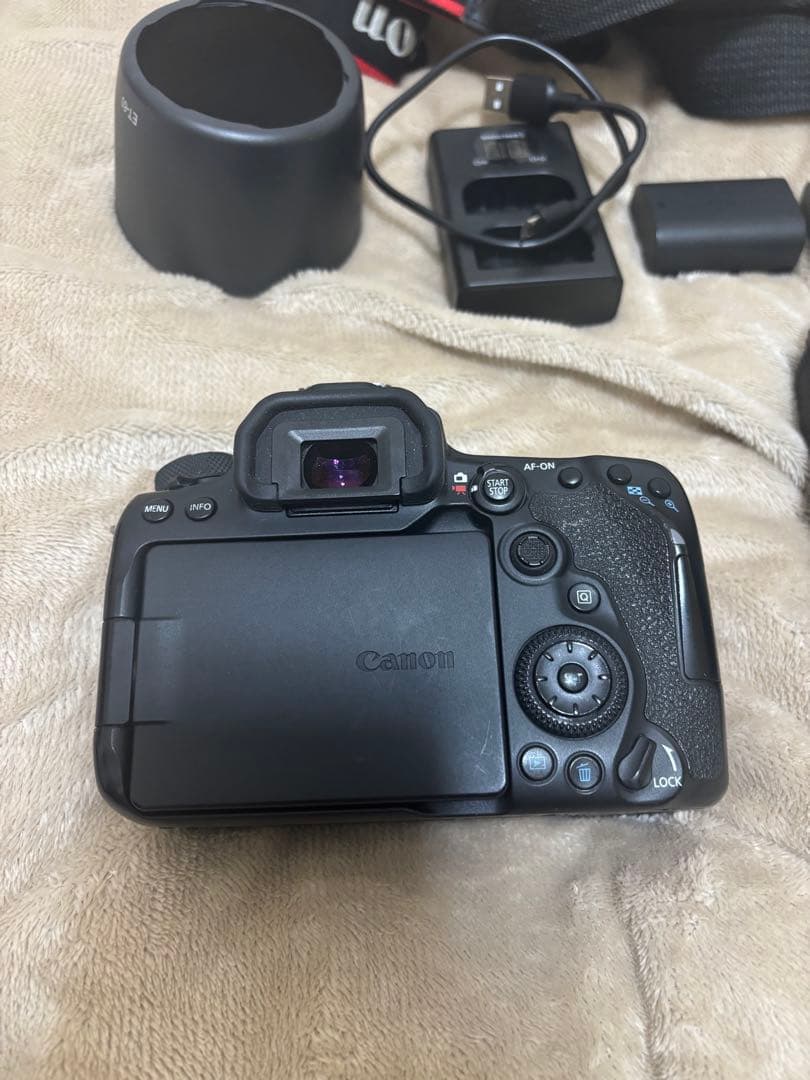 デジタル一眼レフカメラCanon EOS 90D望遠レンズセット