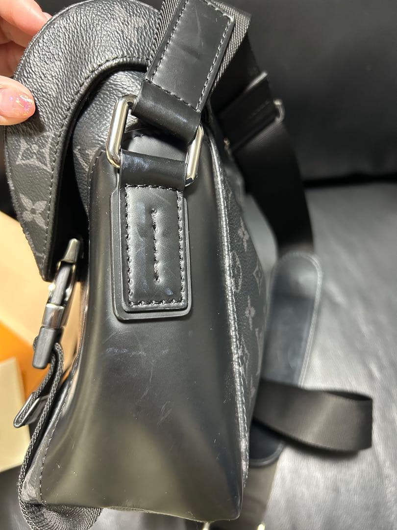 VUITTON モノグラム エクリプス メッセンジャー　ヴォワヤージュPM