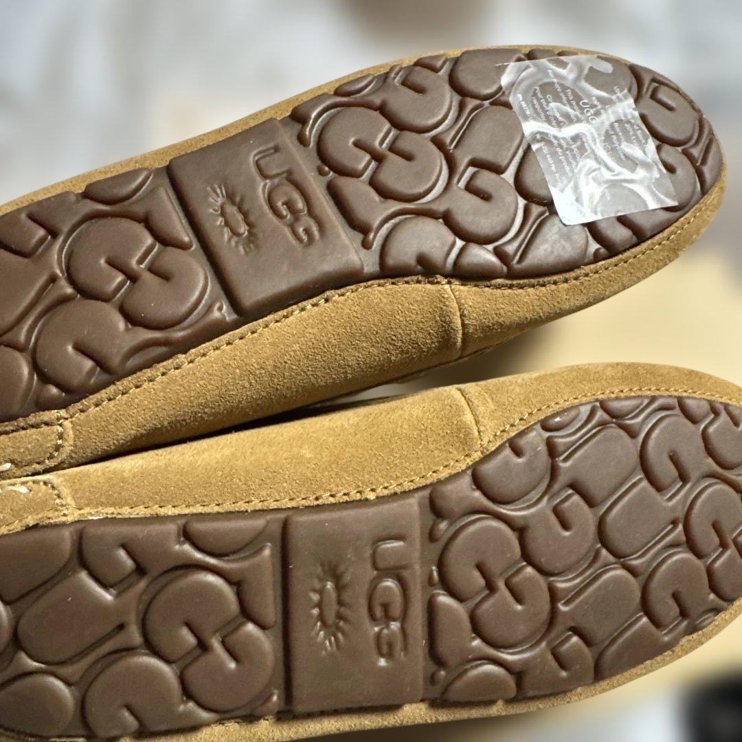 ugg 23 モカシン　CHE