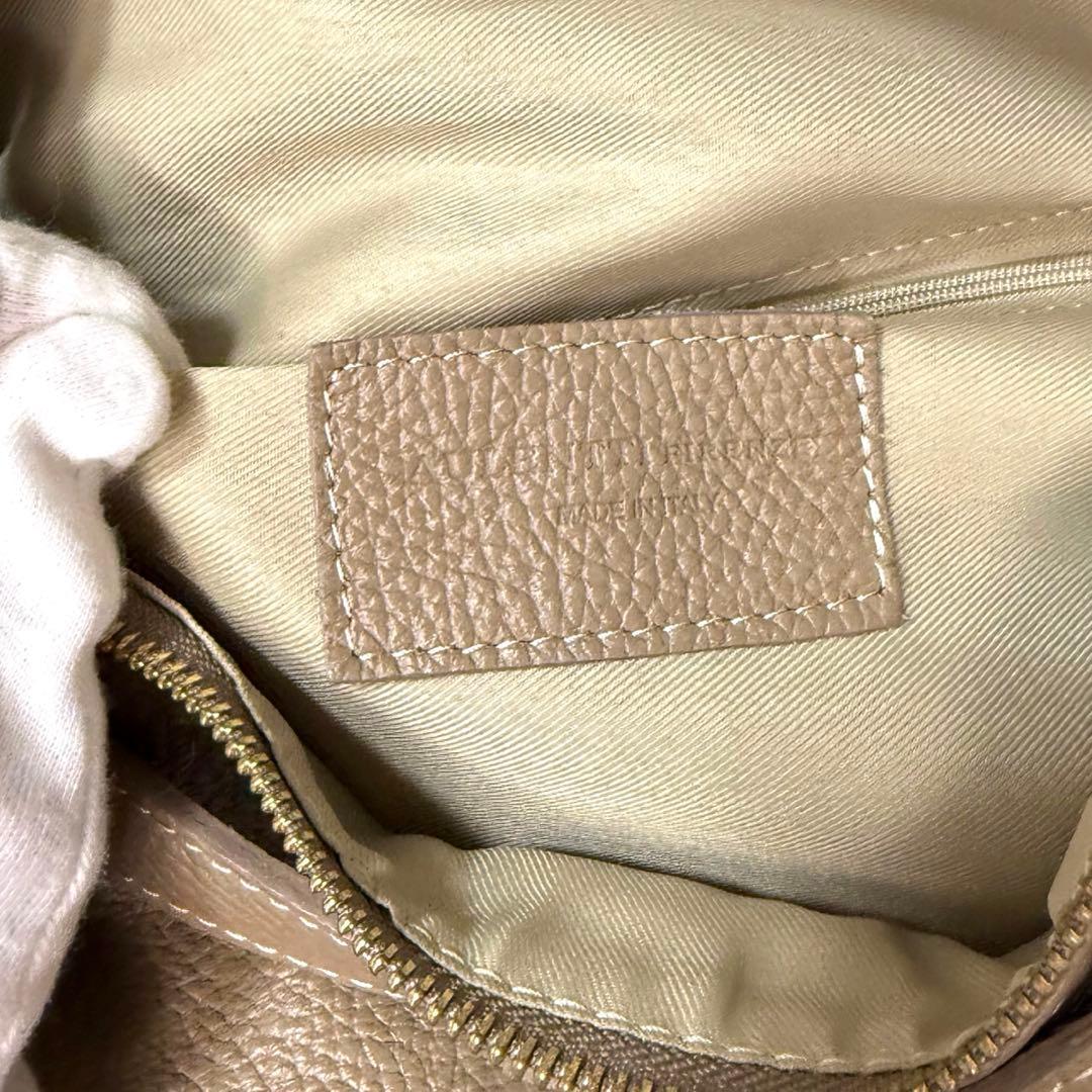 最終価格【極美品】オウレンティ AULENTTI レザー ボディバッグ