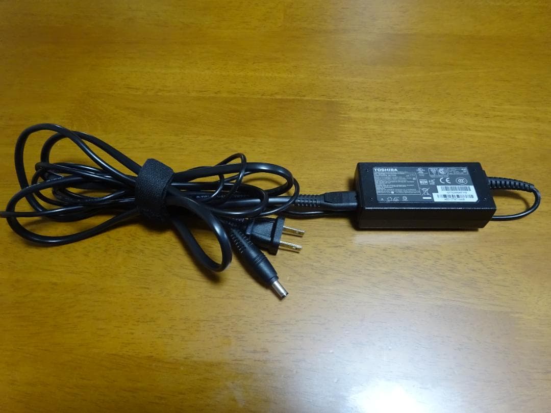 送料無料 11.6型コンパクト軽量 SSD搭載東芝ノートPC Dynabook！