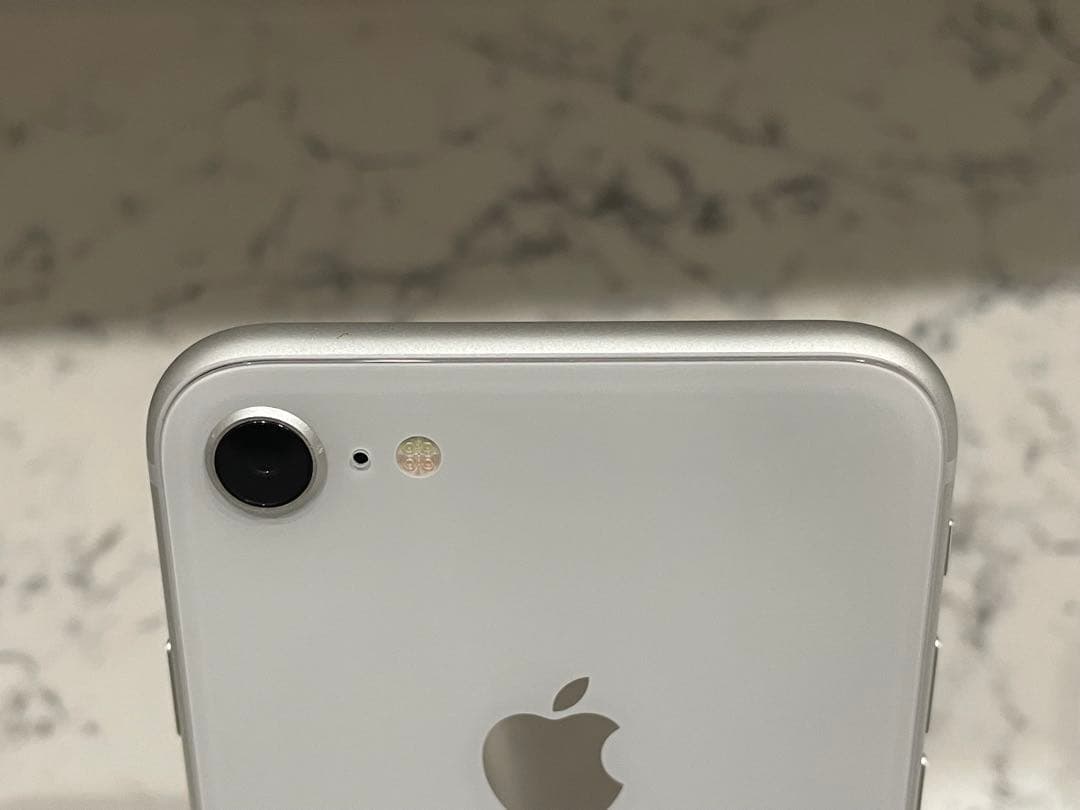 【美品】iPhone8 SIMフリー 64GB