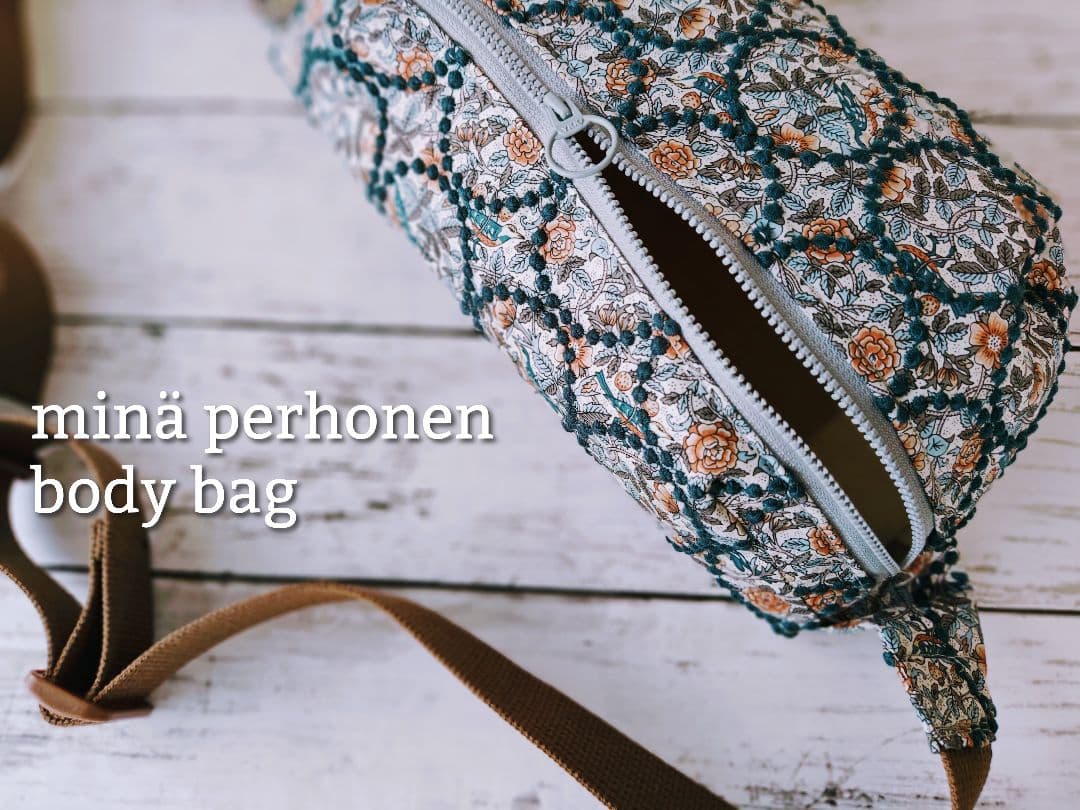 【数量限定】ミナペルホネン 伊勢丹限定 タンバリン+strawberrytree