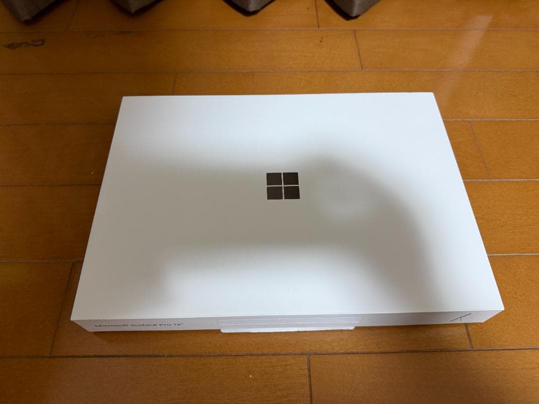 t*4様 Surface Pro 12インチ 16GBメモリ・512GB　プラチ
