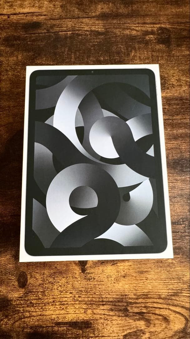 iPad Air 第5世代　Wi-Fi 256 GB カバー付き