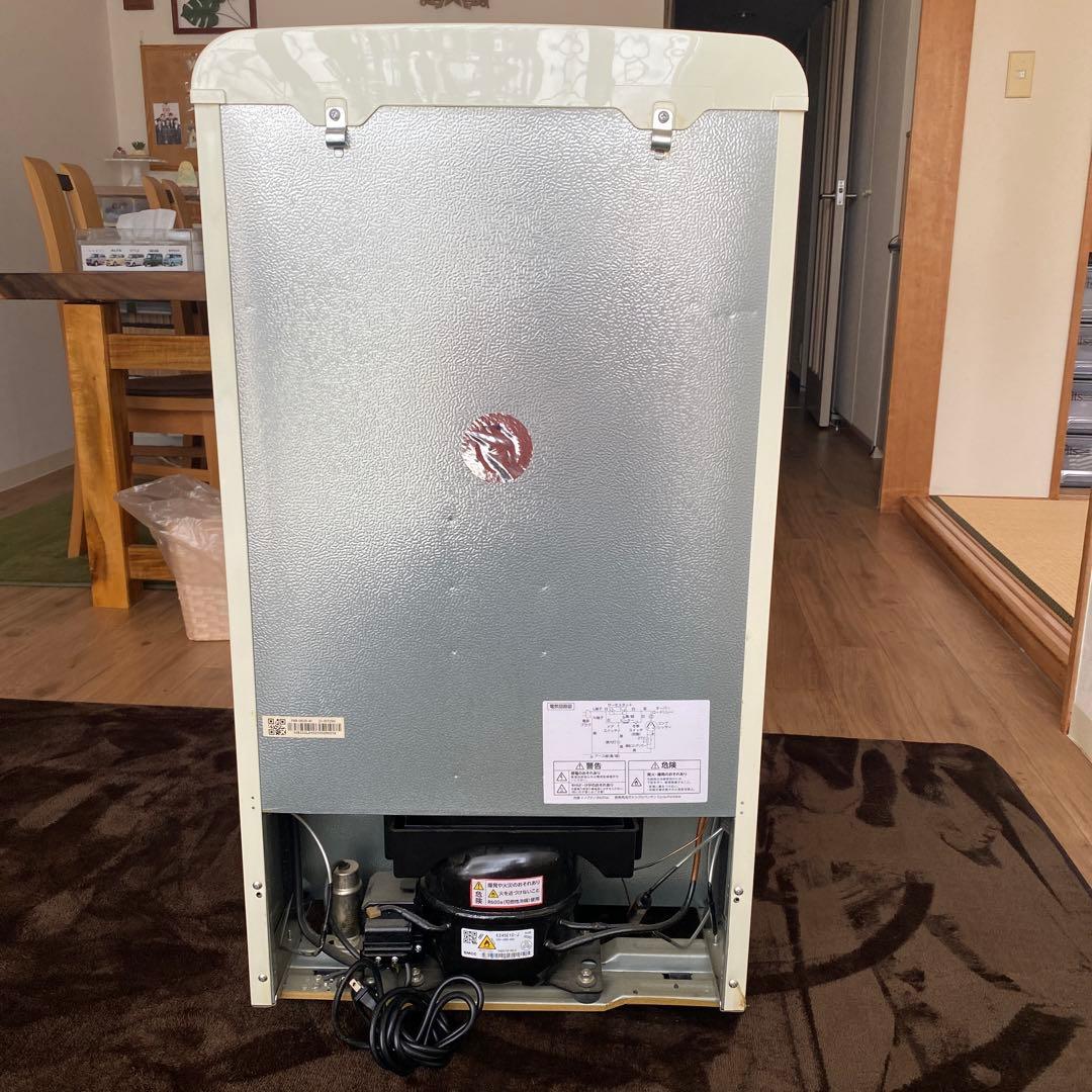 小型冷蔵庫　2ドア　81L