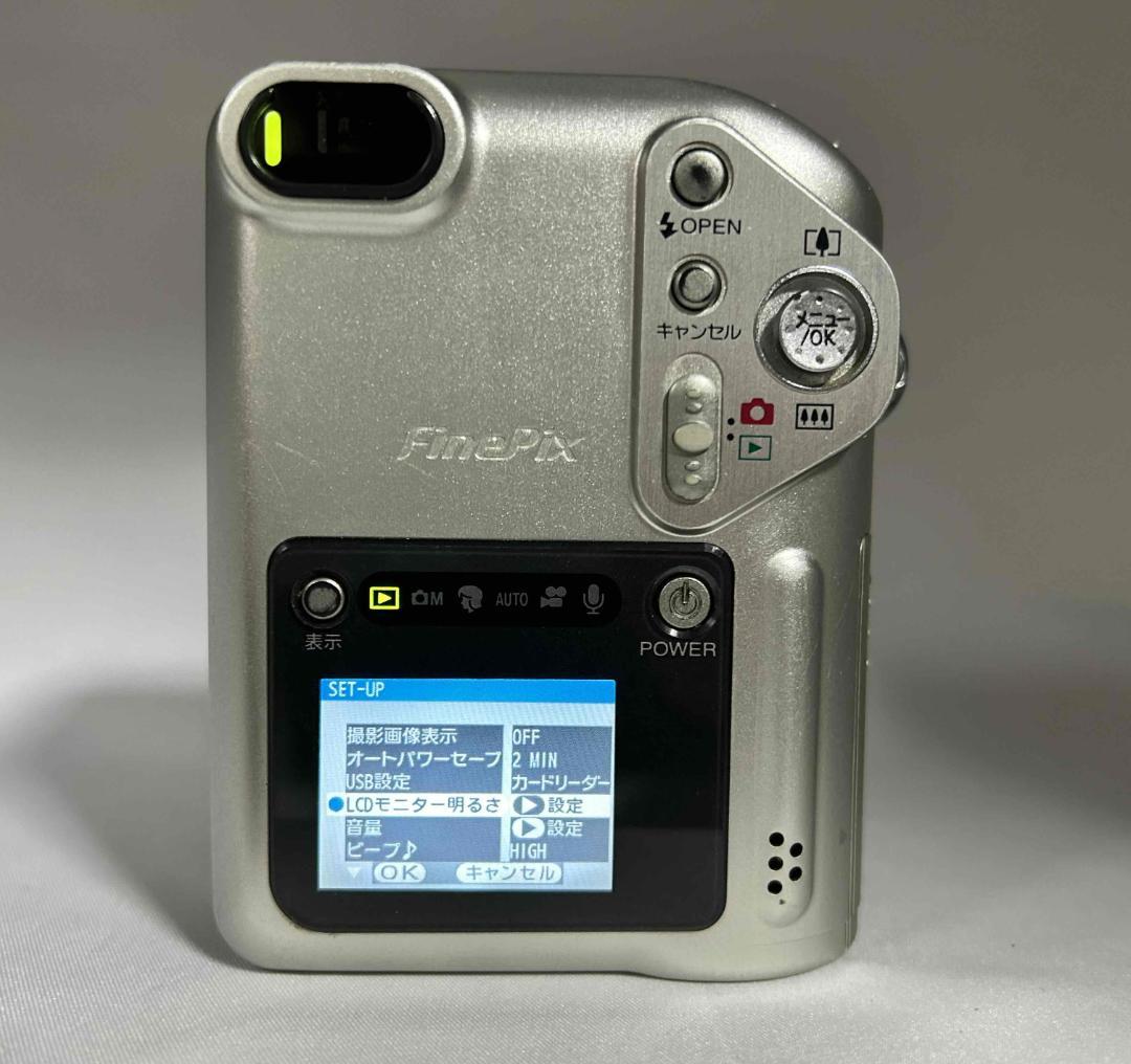 【美品/動作確認済】FUJIFILM Finepix F601 バッテリー充電器