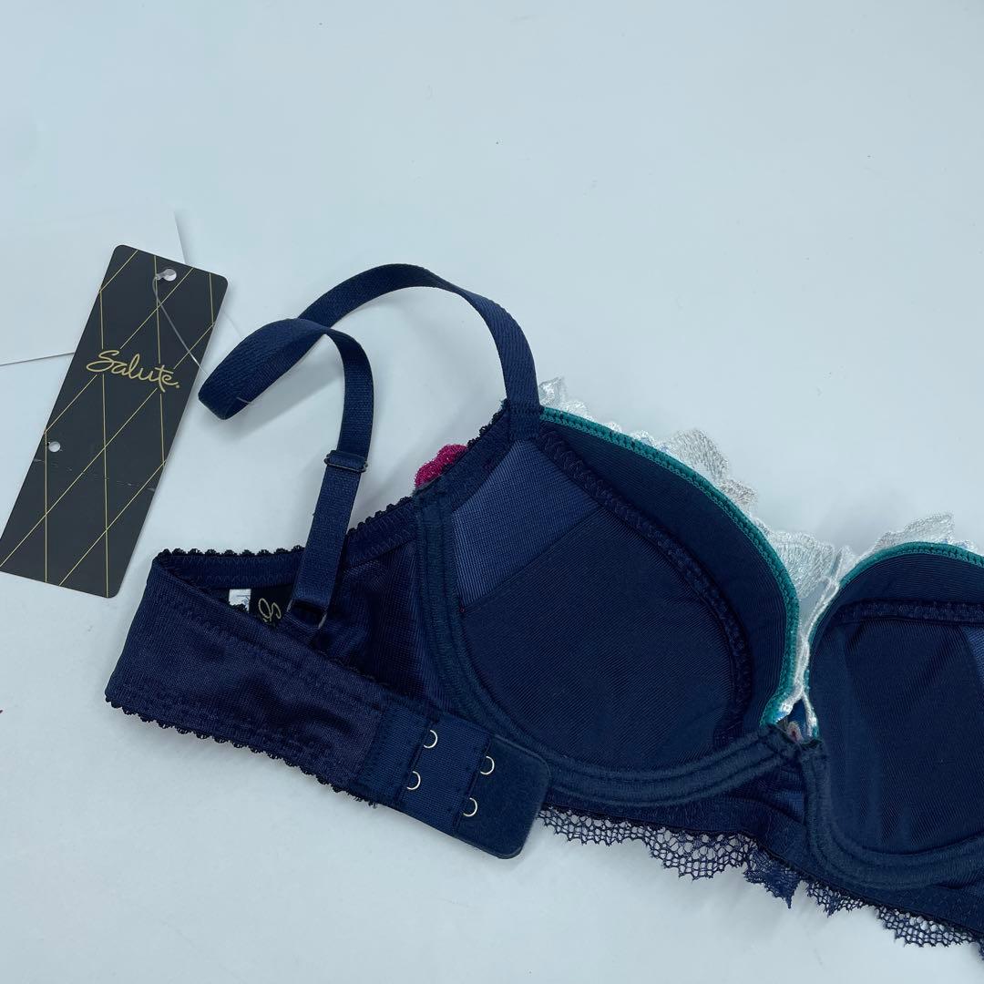 サルート/日本の花嫁　D65＆MソングショーKO　03