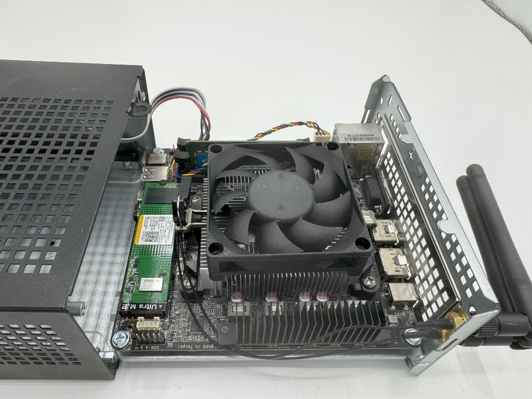 A300-STX ② 中古 CPU、SSD、メモリ付き