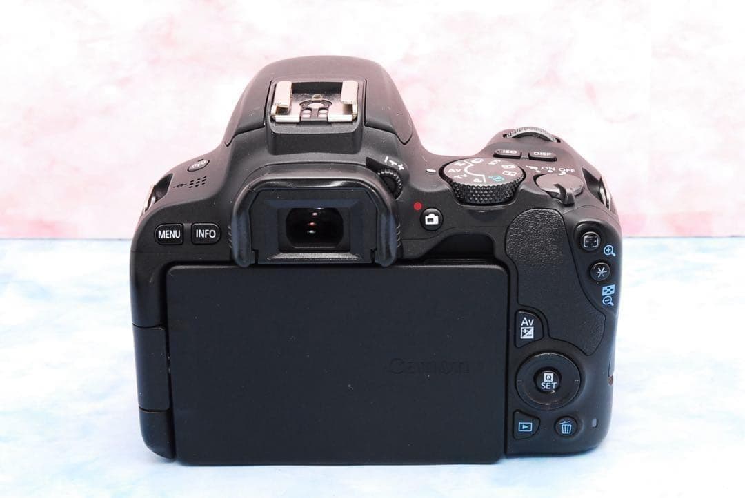 キャノン kiss X9☆一眼レフカメラ☆手ぶれ補正レンズ☆スマホ転送OK