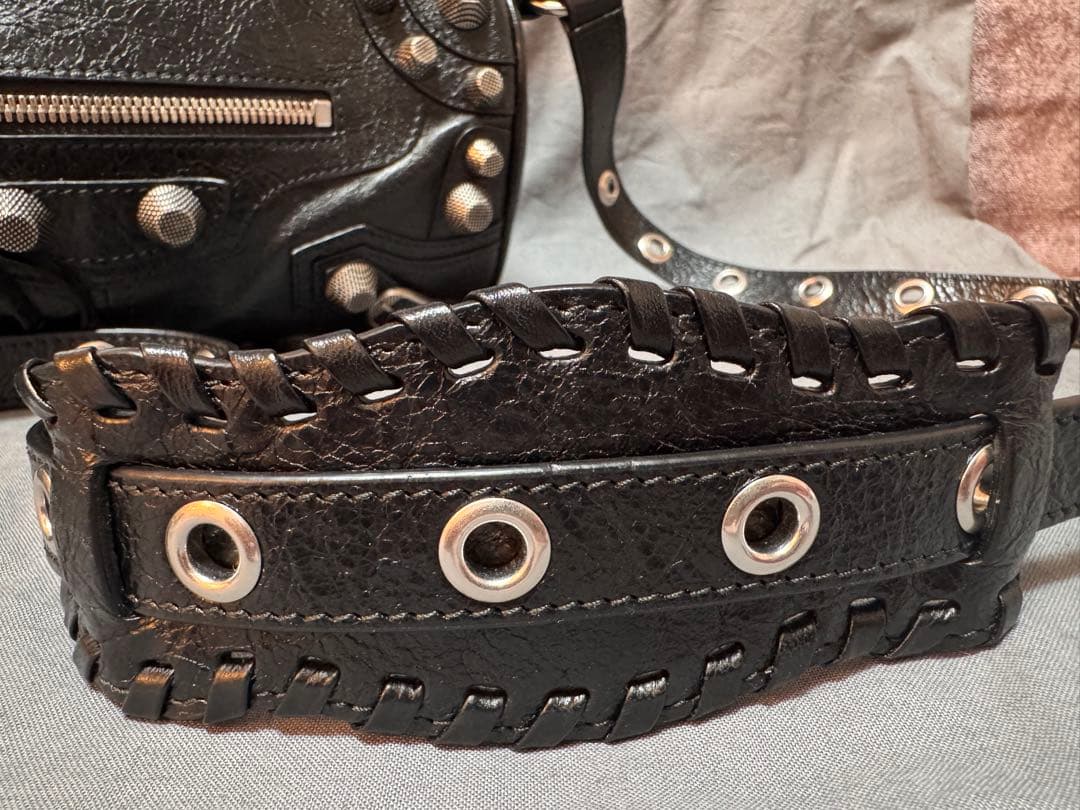 7月まで出品　美品BALENCIAGA le cagole シリンダーバック