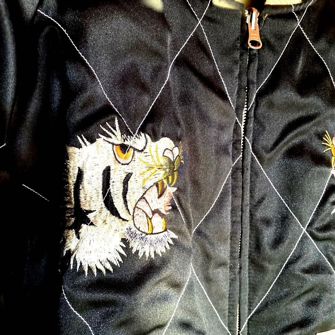 レ*様 虎刺繍 スカジャン Japan