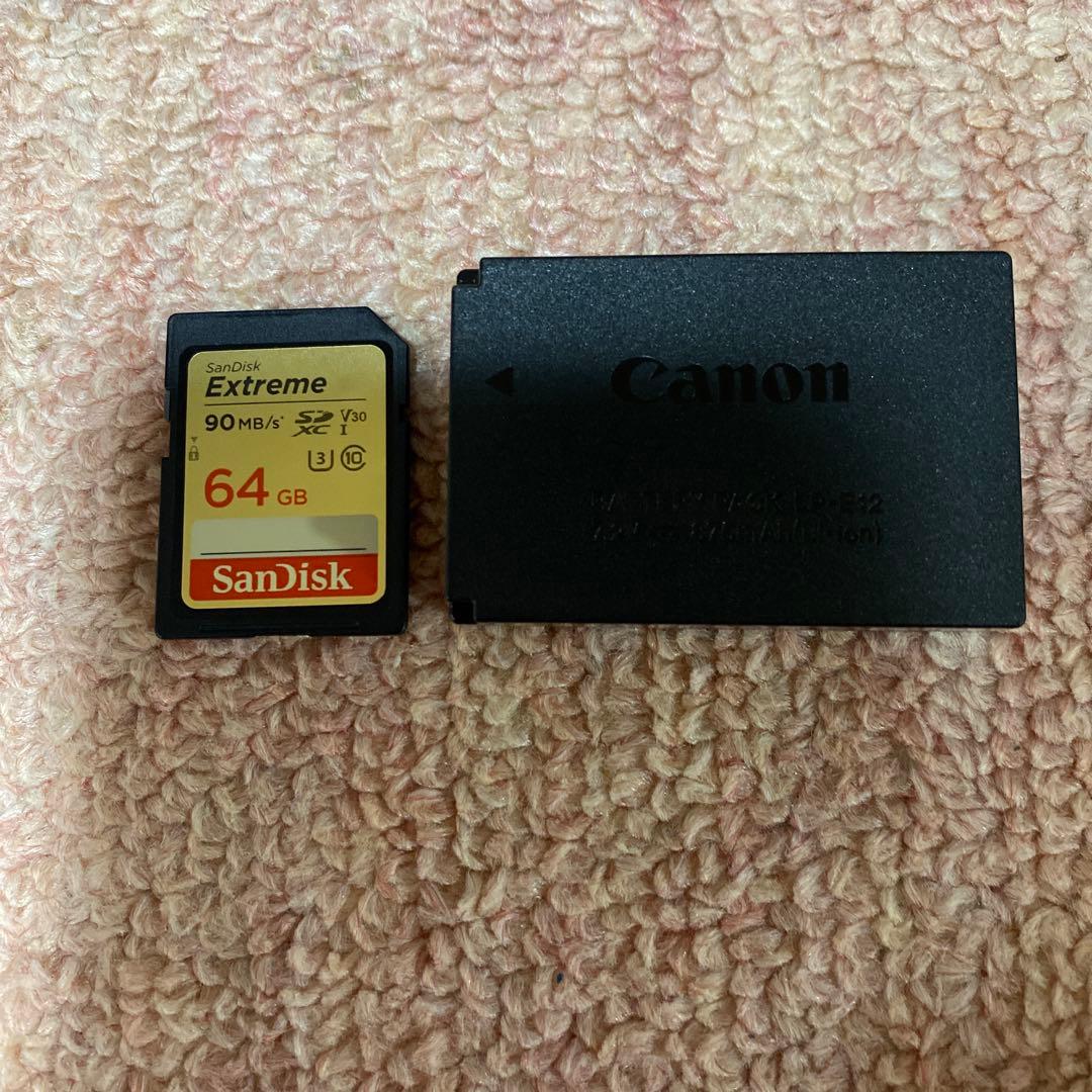 Canon EOS Kiss M ホワイト 2本レンズ付き