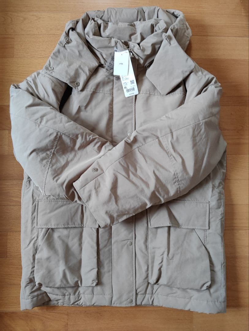 予約品　新品 ユニクロハイブリッドダウンコート ベージュ XL