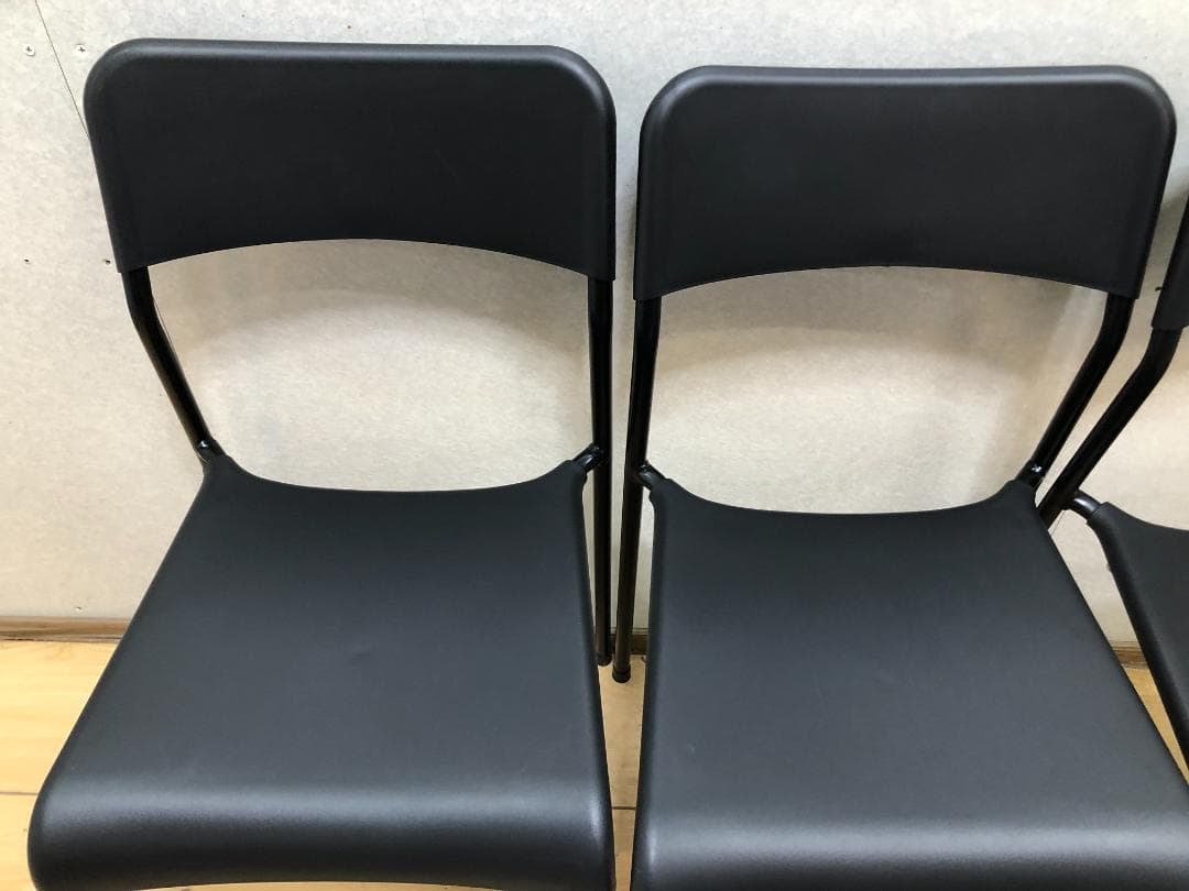 送料無料 スタッキングチェア 4脚セット 樹脂座面 スチール脚 251005