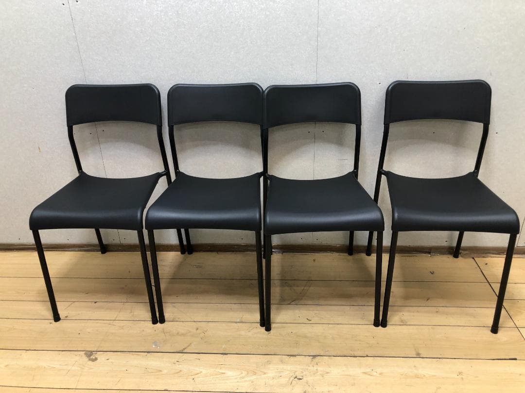 送料無料 スタッキングチェア 4脚セット 樹脂座面 スチール脚 251005